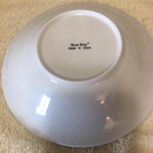 NWOT - Holly Tree by Totally Today Set of 2 Coupe Soup Bowls 7 5/8” - Picture 3 of 5